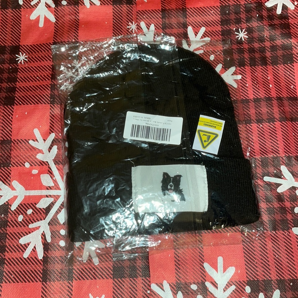 Cute black and white dog beanie NWT